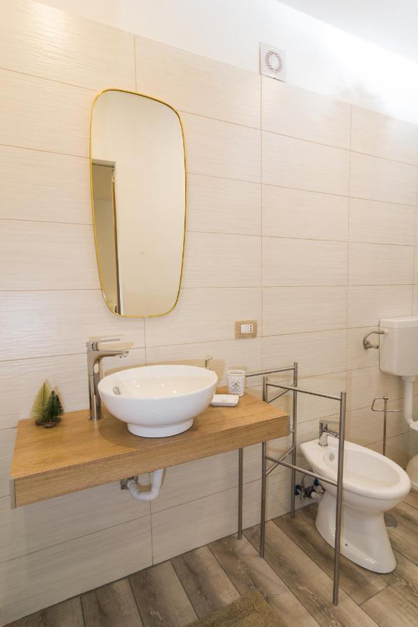 Giu Al Centro Bed and Breakfast Νάπολη Εξωτερικό φωτογραφία
