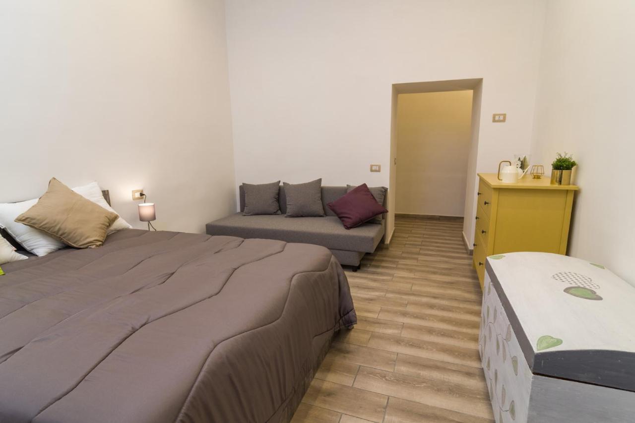 Giu Al Centro Bed and Breakfast Νάπολη Εξωτερικό φωτογραφία